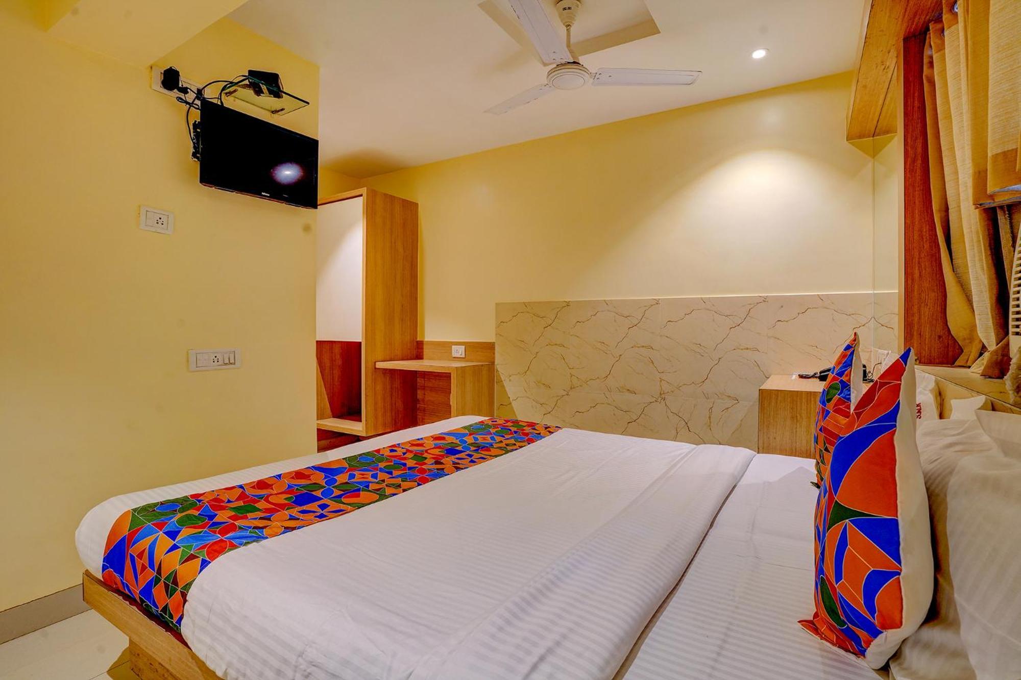 Fabhotel Starwood Residency - Behind Bmw Car Showroom Navi Mumbai Exterior foto