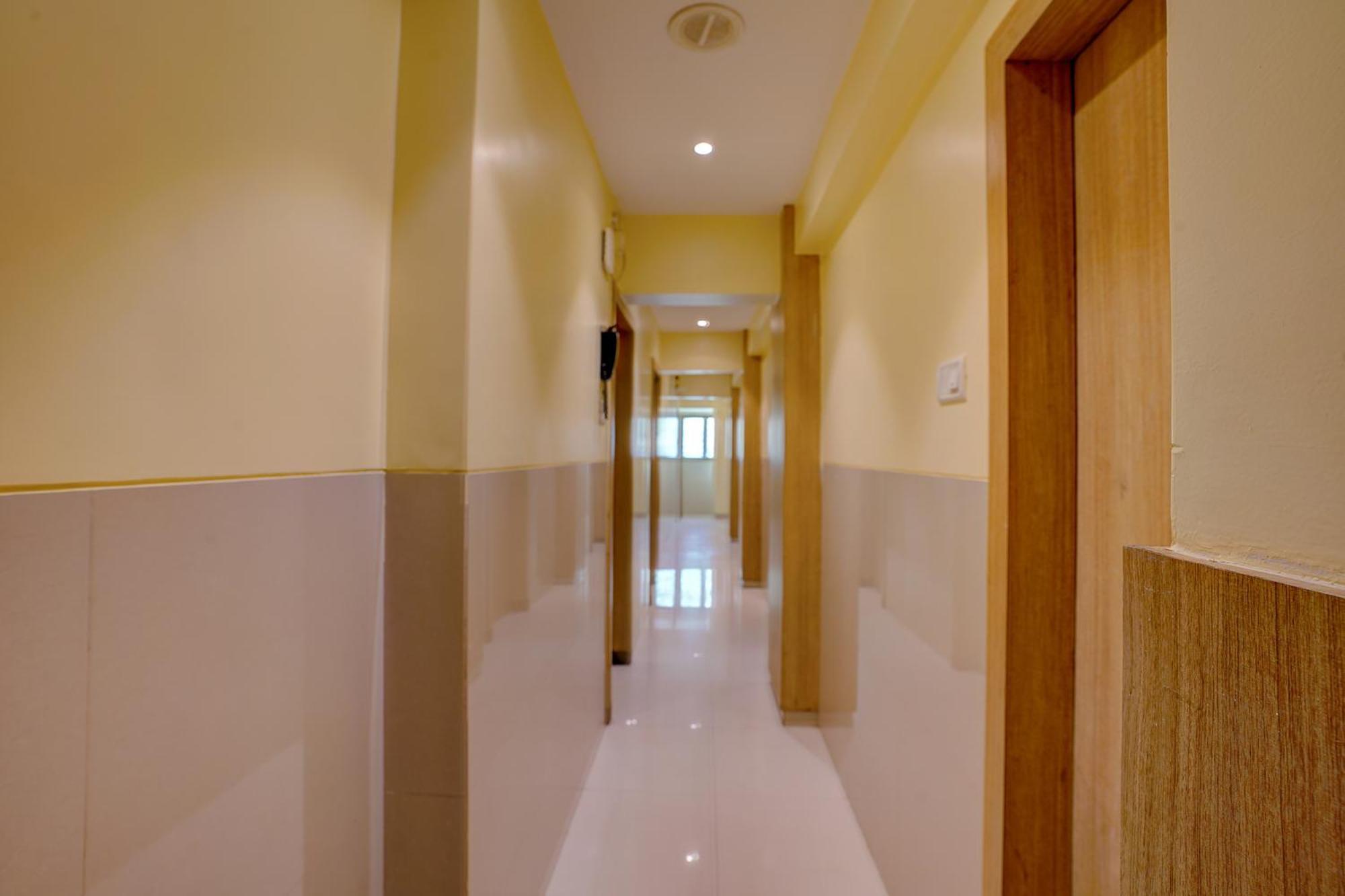 Fabhotel Starwood Residency - Behind Bmw Car Showroom Navi Mumbai Exterior foto
